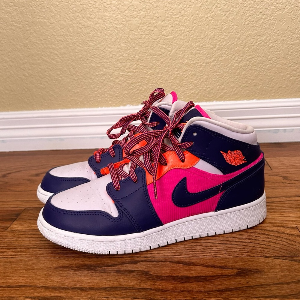Nike Jordan 1 Mid Fire Pink Barely Grape W8 Y6.5